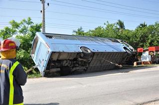 Accidente de tránsito deja dos fallecidos y 31 lesionados en Jatibonico